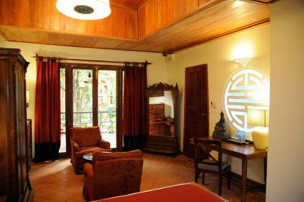 Terres Rouges Lodge Banlung Экстерьер фото